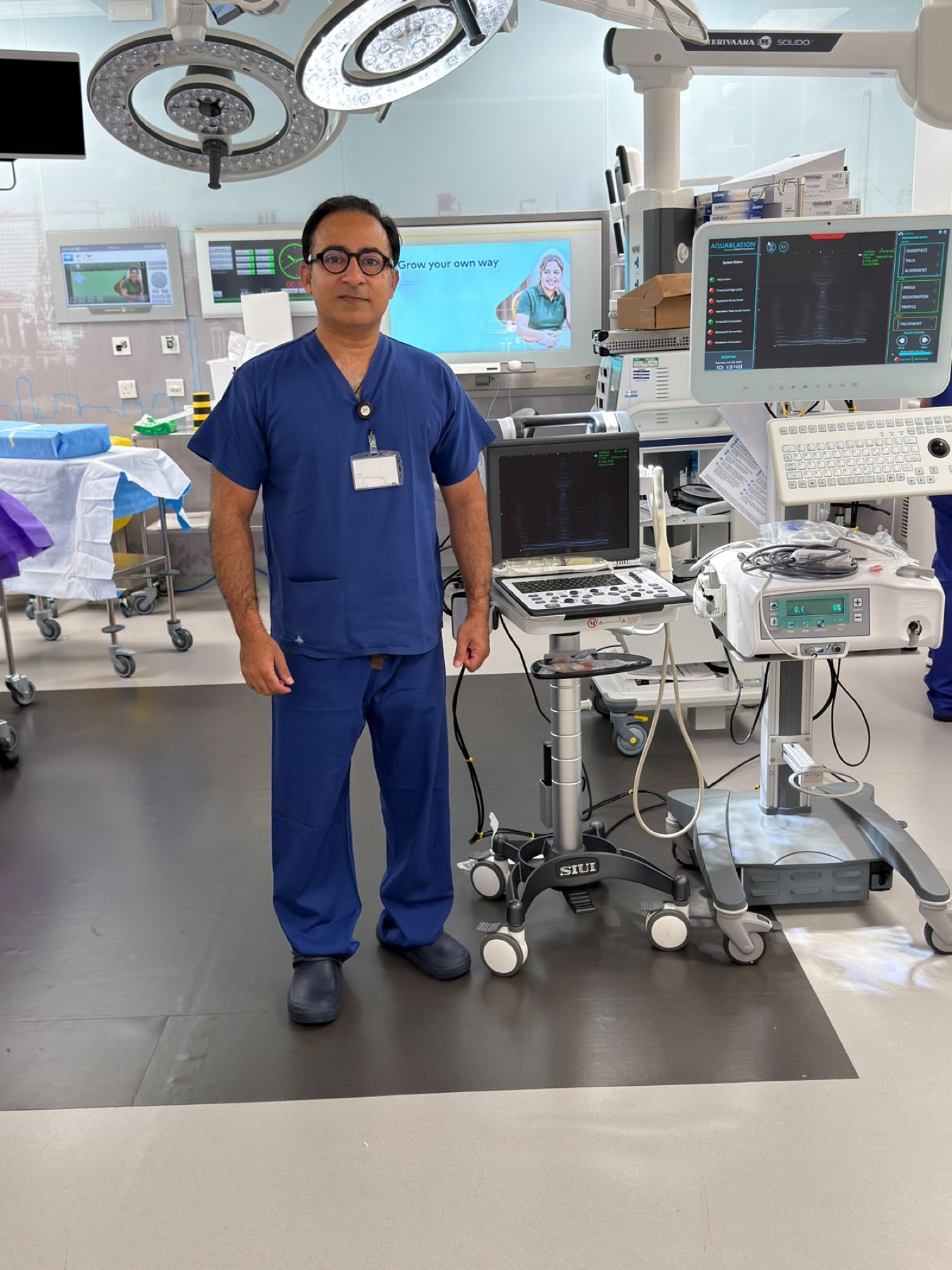 Mr Syed Ali Shahzad in theatre with the Aquablation robotic system